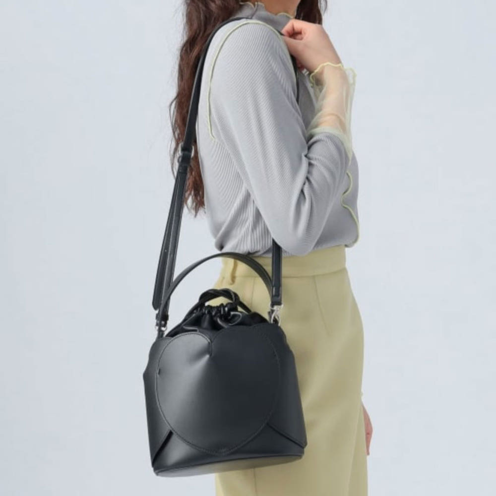 빔즈 하트 하트 모티프 숄더백 2컬러 43-61-0136-331