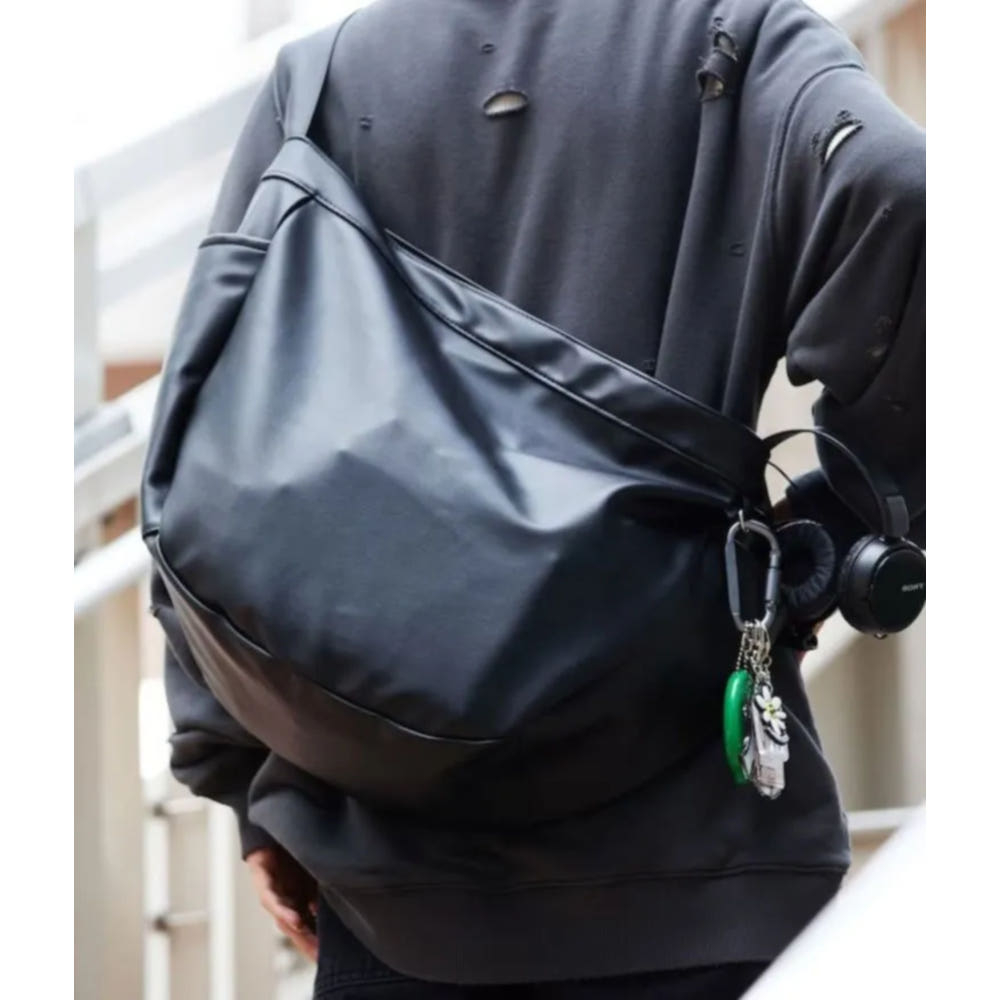 프릭스스토어 비건레더 뉴스페이퍼 백 4컬러 1063248900385