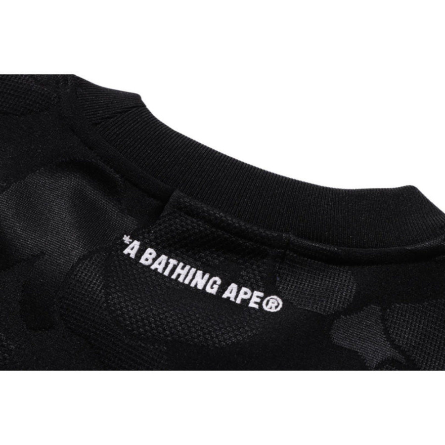 베이프 솔리드 카모 자카드 원 포인트 릴렉스핏 크루넥 스웻셔츠 3컬러 1L30113305