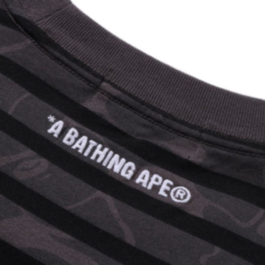 베이프 솔리드 카모 스트라이프 원 포인트 릴렉스핏 티셔츠 2컬러 1L80109305