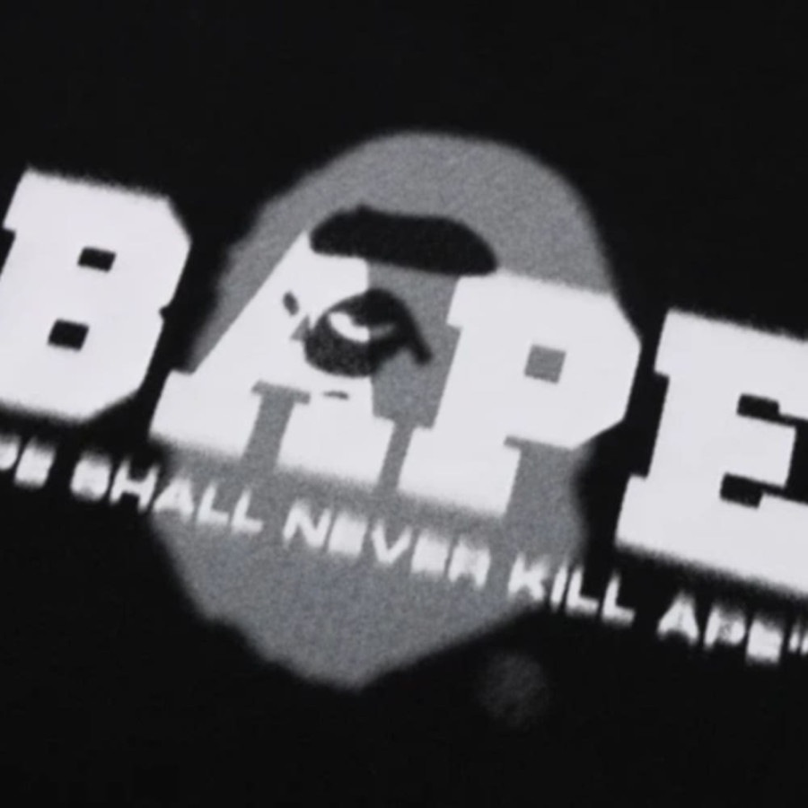 베이프 그래피티 로고 릴렉스 핏 티셔츠 3컬러 1L30110308