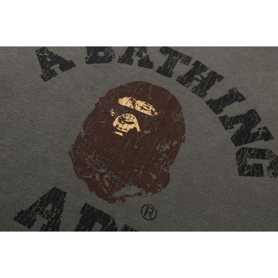 베이프 가먼트 다이 컬리지 릴렉스핏 크루넥 스웨트 셔츠 2컬러 1L80113308