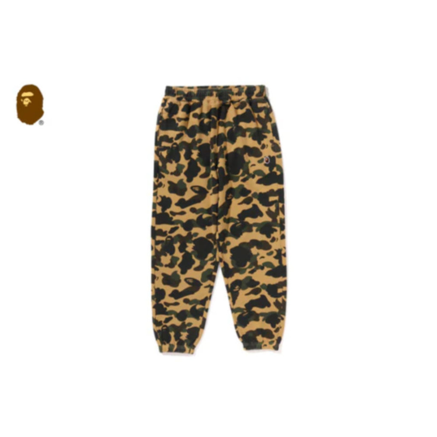 베이프 1ST 카모 원포인트 릴렉스핏 스웻팬츠 3컬러 1L80152320