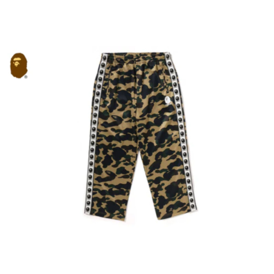 베이프 1ST 카모 루즈핏 트랙 팬츠 2컬러 1L80152009