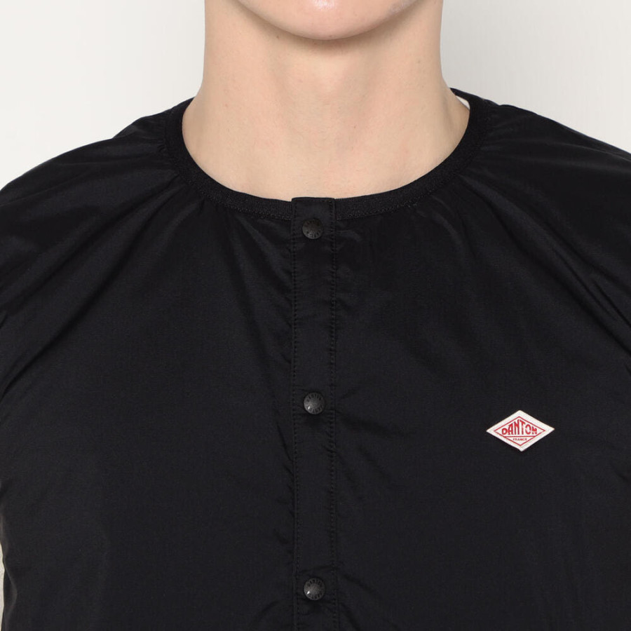 단톤 인슐레이션 논카라 카라리스 베스트 조끼 3컬러 DT-A0635 SNT DNB261M101-0002