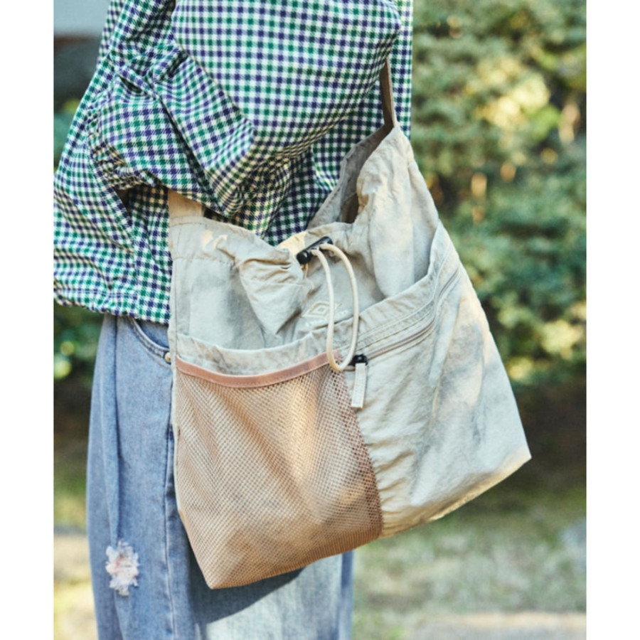 프릭스스토어 엄브로 별주 나일론 코드 부착 가방 3컬러 1162394400005