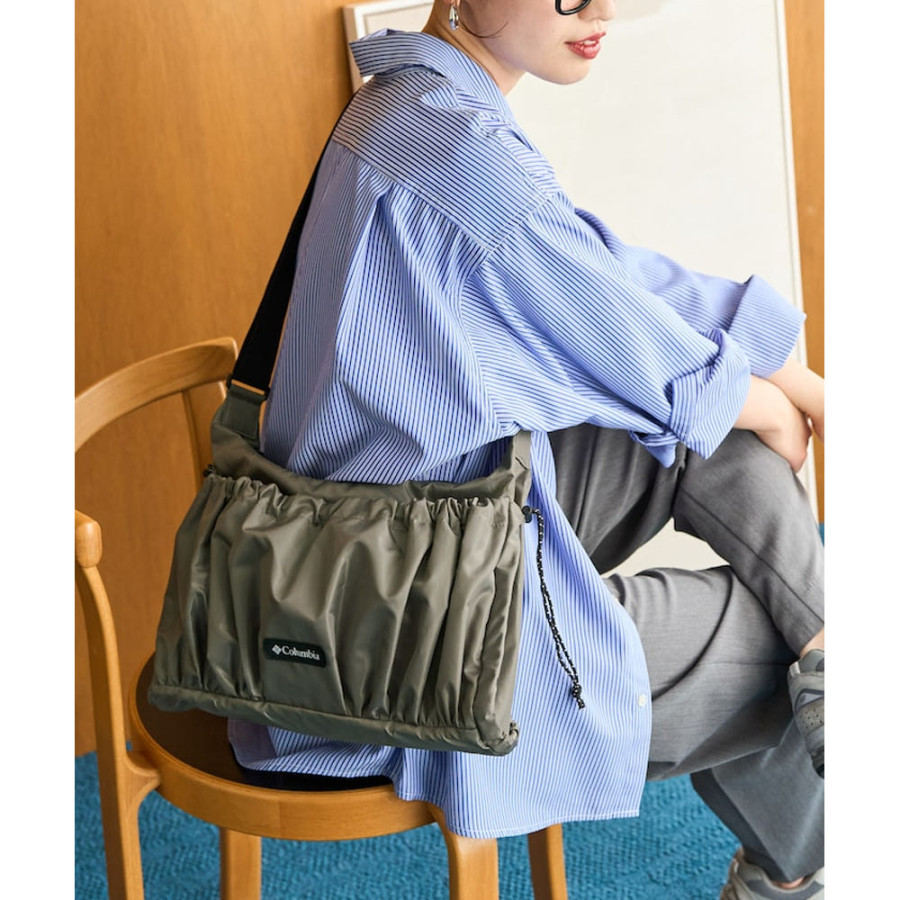 프릭스스토어 컬럼비아 별주 셔링 포켓 숄더백 1369129900009